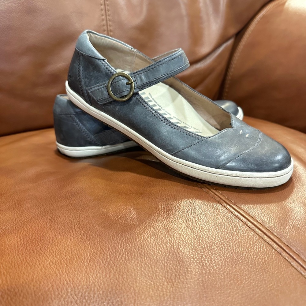 Taos Freeway Mary Jane Sneakers Women Charcoal Gray/Black Leather Comfort Size 9